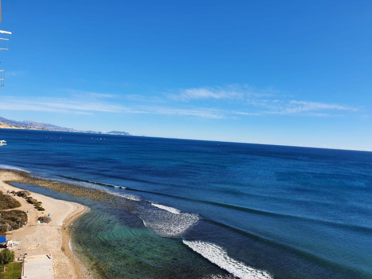 Sobre Las Olas Del Mar El Campello Luaran gambar